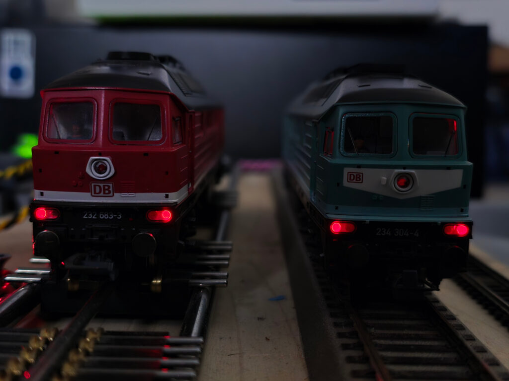 Roco_BR232_683-3_Umbau_10_Vergleich_234_304-4-02